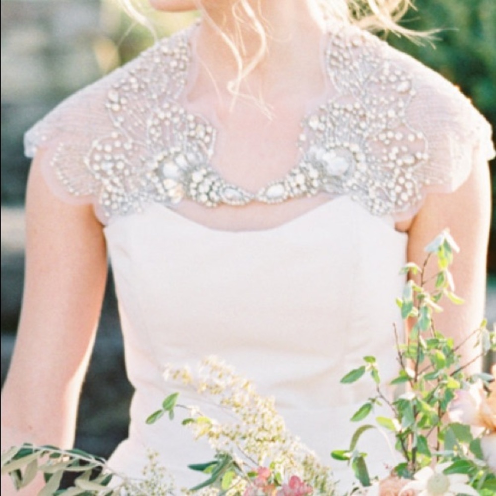 Carol Hannah hand beaded Phoenix Capelet Bridal Accessory- new without tags